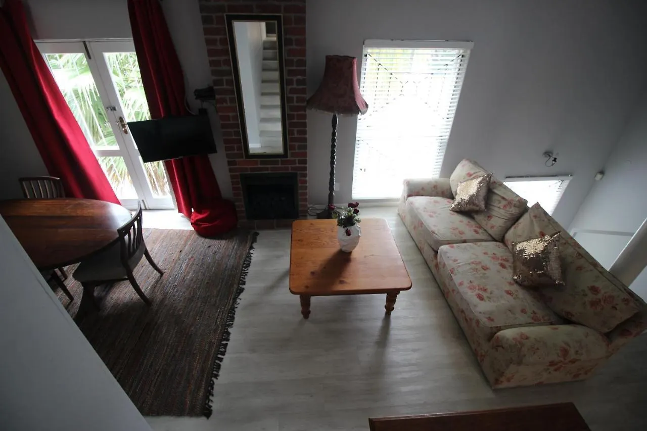 Mountain Manor Guest House & Executive Suites Città del Capo 4*,