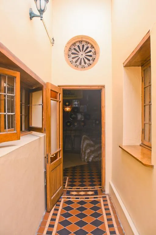 Contatti di Mountain Manor Guest House & Executive Suites