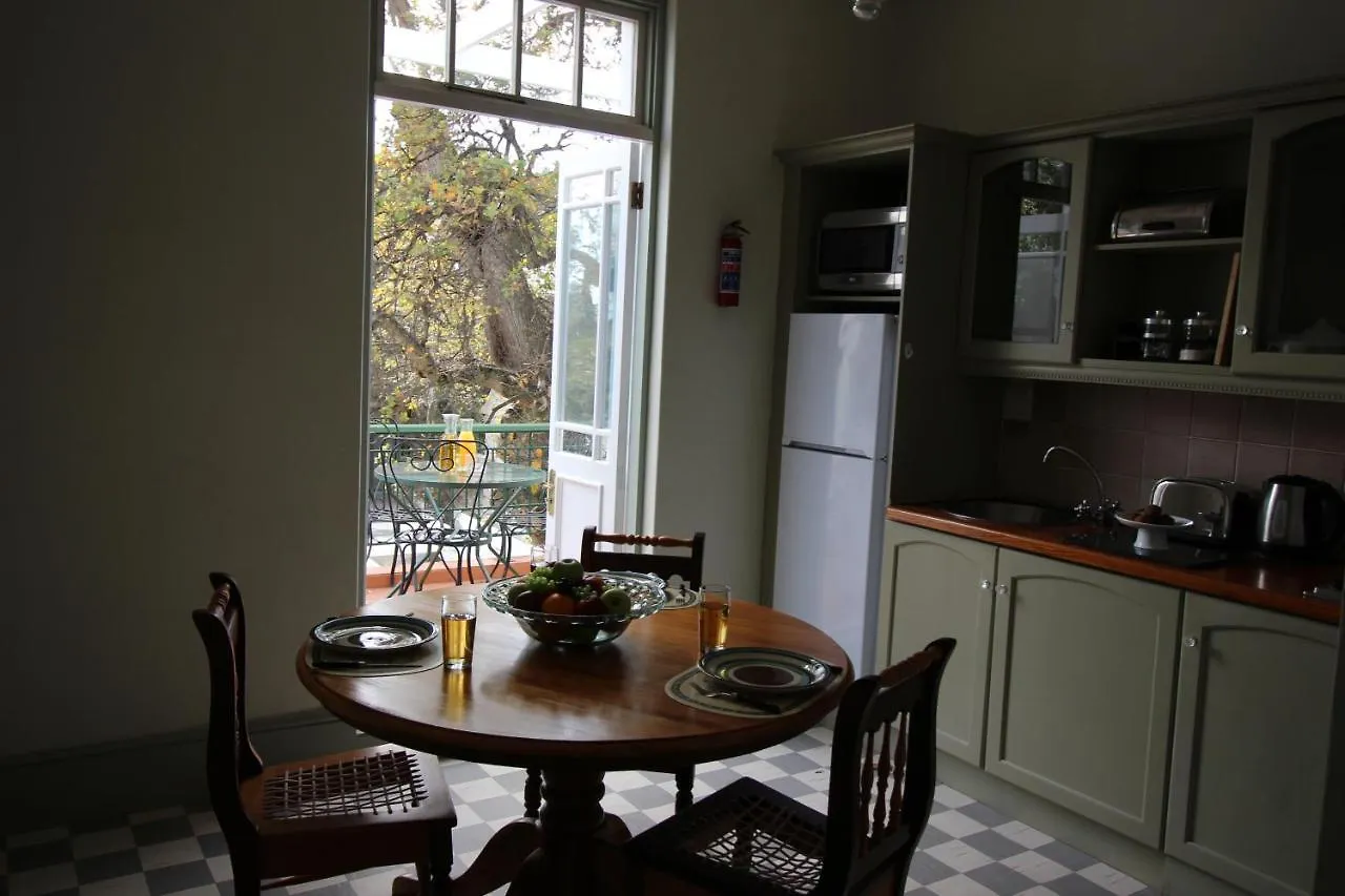 Mountain Manor Guest House & Executive Suites Città del Capo 4*,